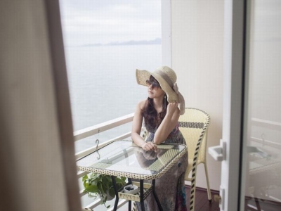 huong-hai-sealife-cruise-suite-balcony